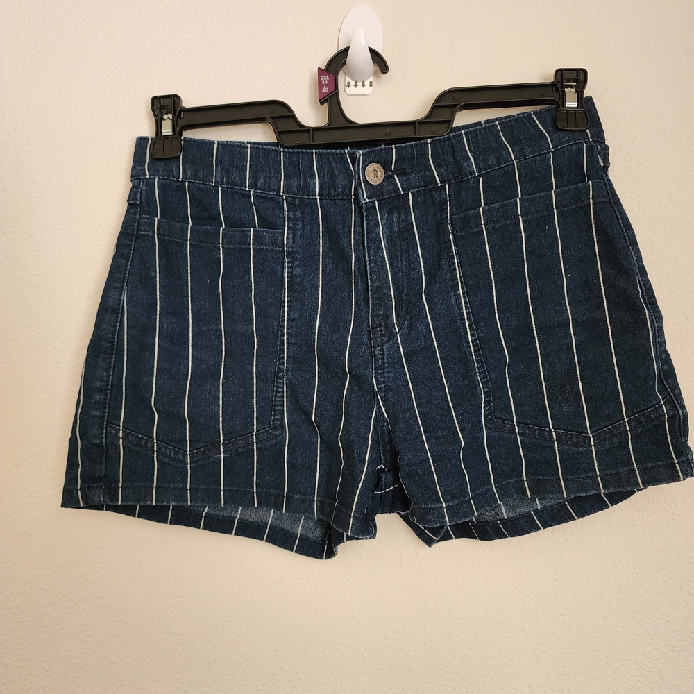 UNIONBAY Blue and White Jean Shorts with Pinstripe Design